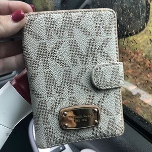 Michael Kors wallet